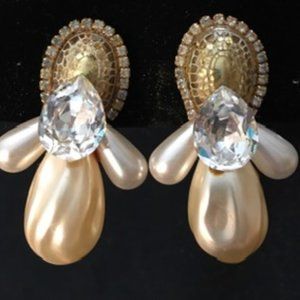 Vintage Pearl and Crystal Clip on Earrings